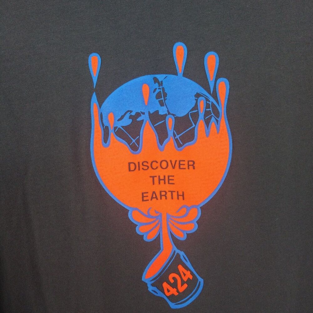 424 Discover The Earth Long Sleeve T-Shirt Mens Size M Grey